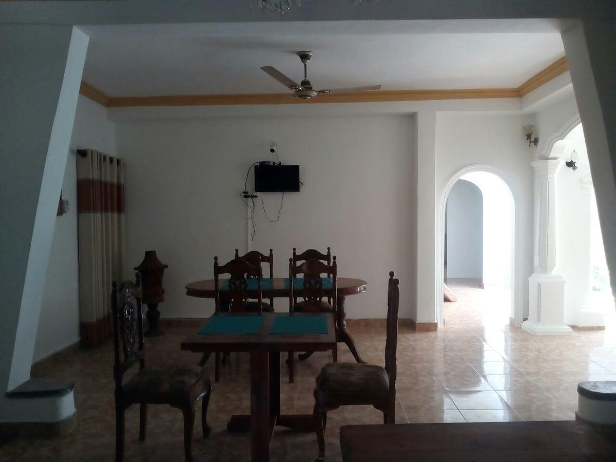 Villa De Rosh Ettukala Extérieur photo